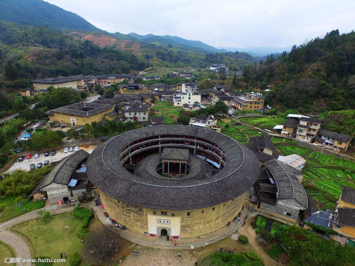 爱在土楼---厦门、鼓浪屿、土楼群4飞7日游—满洲里旅行社